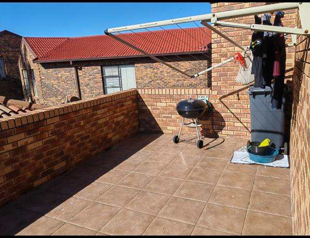 98M² APARTMENT BLOCK FOR SALE IN LIEFDE EN VREDE
